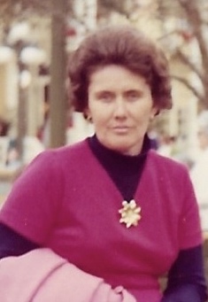 Helen Pohl - PHOTO.jpg