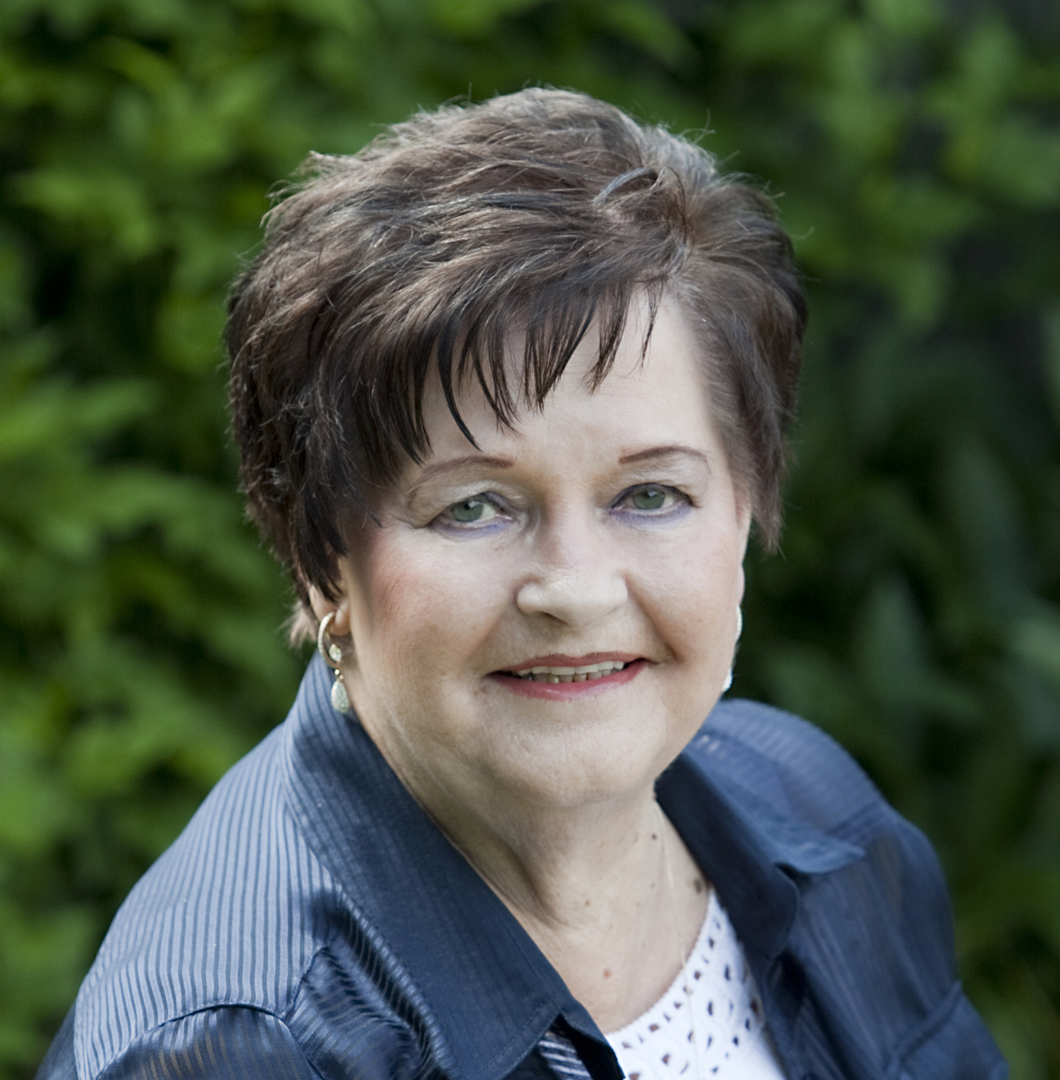 MarianPortrait crop.jpg