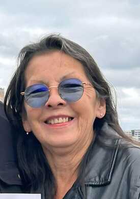 Linda Plain Memorial card photo.jpg