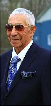 Earl McNaughton PHOTO.jpg